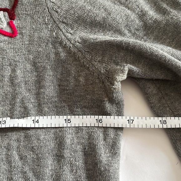 Dark grey with embroiled flowers white and fucsia. - Picture 8 of 8